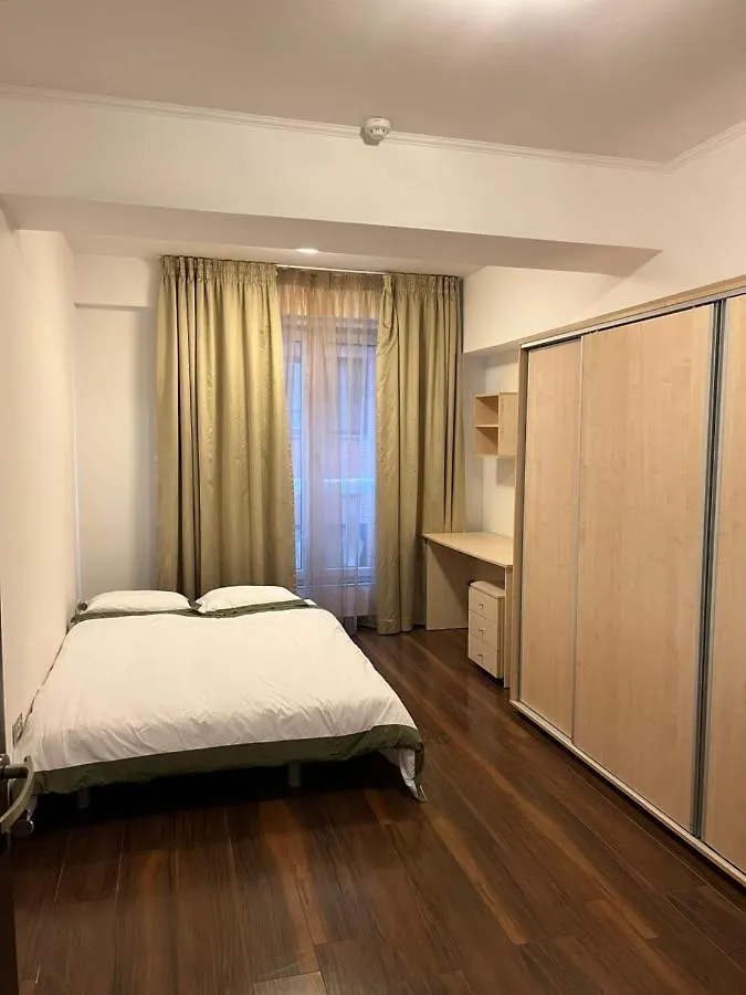 Large 2 Bedroom Apartment Soseaua Nordului Bucarest