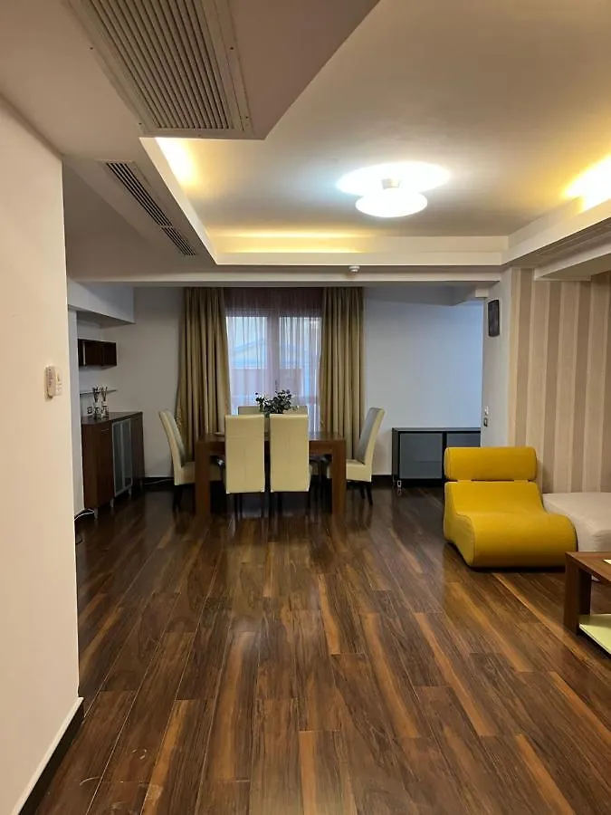 Large 2 Bedroom Apartment Soseaua Nordului Bucarest 0*,  Romania
