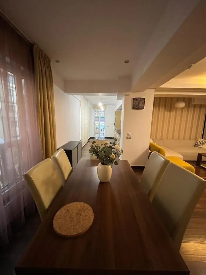 Large 2 Bedroom Apartment Soseaua Nordului Bucarest